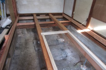 床下地(大引) IMG_2140